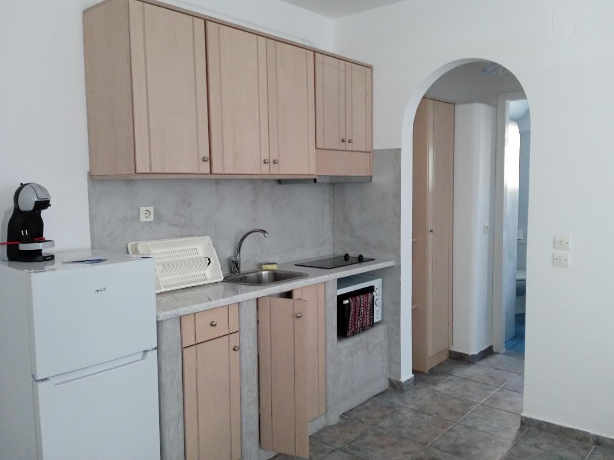 Aegean Sunset Apartment Kionia Exterior photo