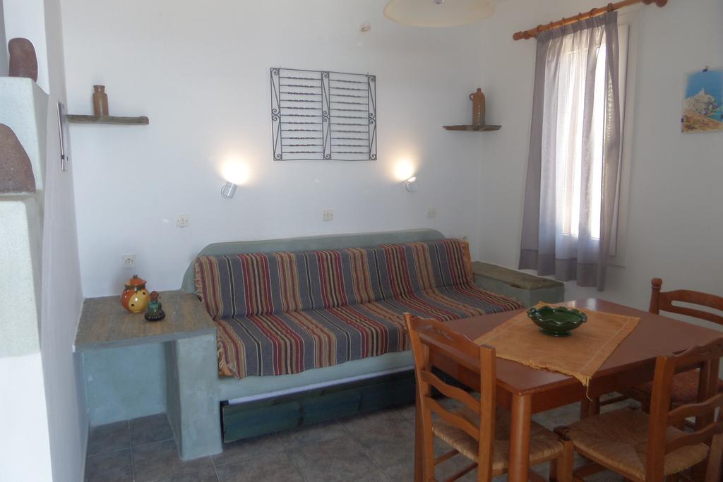 Aegean Sunset Apartment Kionia Exterior photo
