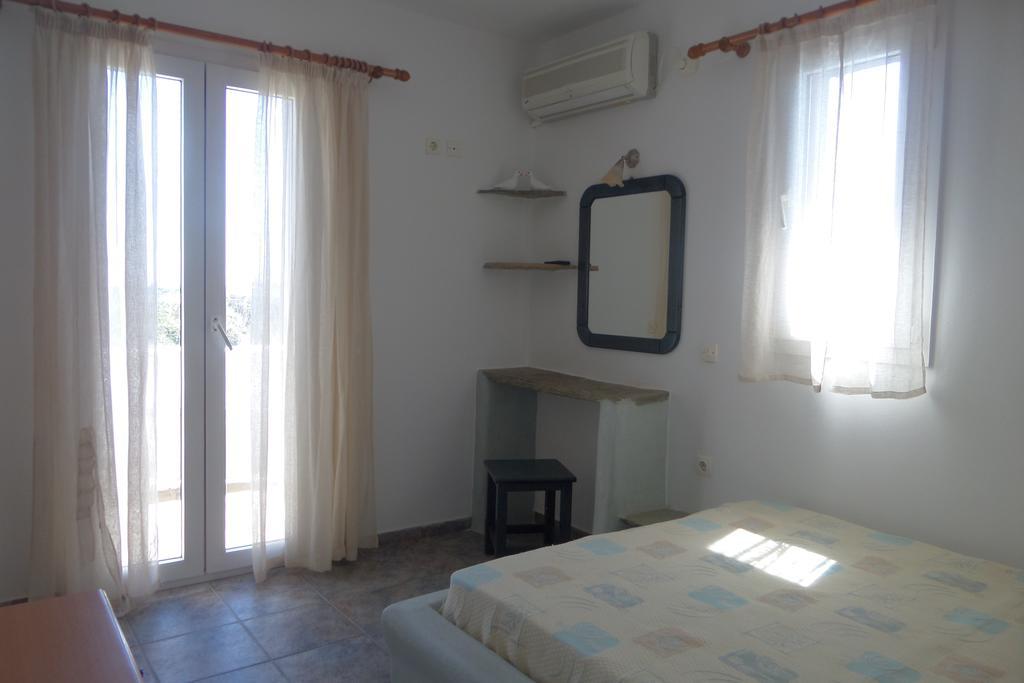 Aegean Sunset Apartment Kionia Exterior photo